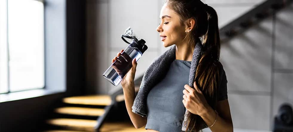 Czy picie wody naprawdę pomaga w odchudzaniu? Odkryj prawdę!