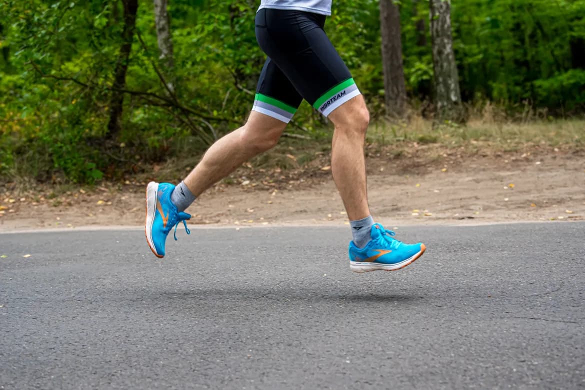 Jakie buty do biegania wybrać, by uniknąć kontuzji i bólu?